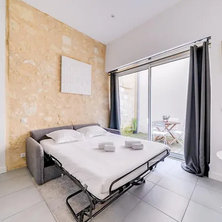 Beautiful With Private Terrace Apartman *