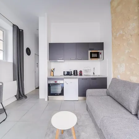 Beautiful With Private Terrace * Bordeaux