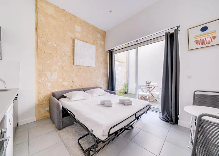 Beautiful With Private Terrace شقة *